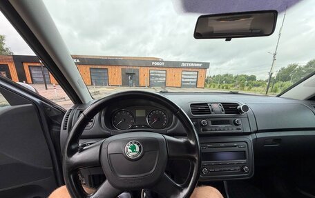 Skoda Fabia II, 2010 год, 700 000 рублей, 7 фотография