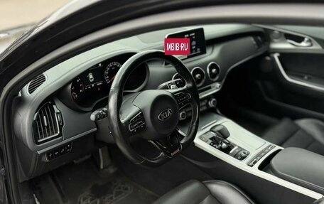 KIA Stinger I, 2018 год, 2 950 000 рублей, 11 фотография