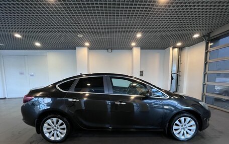 Opel Astra J, 2013 год, 670 000 рублей, 2 фотография