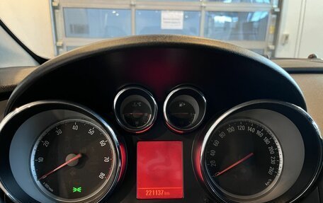 Opel Astra J, 2013 год, 670 000 рублей, 11 фотография
