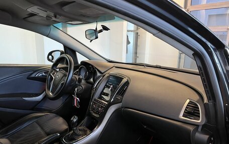 Opel Astra J, 2013 год, 670 000 рублей, 12 фотография