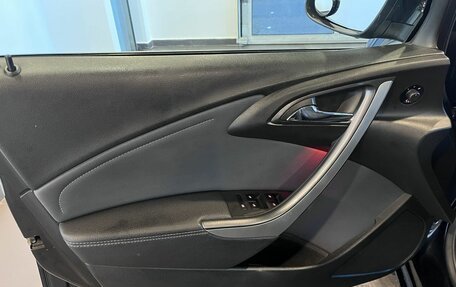 Opel Astra J, 2013 год, 670 000 рублей, 22 фотография
