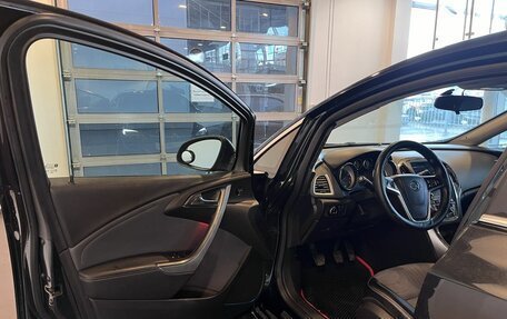 Opel Astra J, 2013 год, 670 000 рублей, 21 фотография