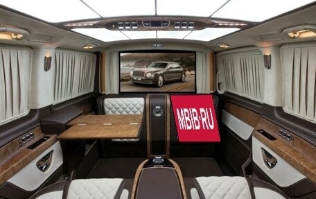 Mercedes-Benz V-Класс, 2017 год, 7 000 000 рублей, 1 фотография