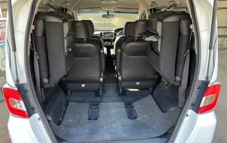Honda Freed I, 2016 год, 1 400 000 рублей, 13 фотография