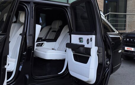 Rolls-Royce Cullinan, 2020 год, 32 000 000 рублей, 7 фотография