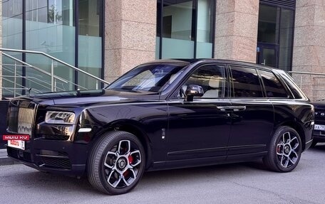 Rolls-Royce Cullinan, 2020 год, 32 000 000 рублей, 2 фотография