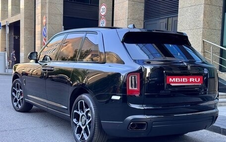 Rolls-Royce Cullinan, 2020 год, 32 000 000 рублей, 3 фотография