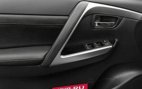 Mitsubishi Pajero Sport III рестайлинг, 2020 год, 3 870 000 рублей, 17 фотография