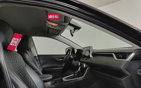 Toyota RAV4, 2020 год, 3 050 000 рублей, 13 фотография