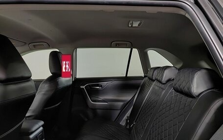 Toyota RAV4, 2020 год, 3 050 000 рублей, 15 фотография
