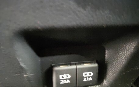 Toyota RAV4, 2020 год, 3 050 000 рублей, 26 фотография