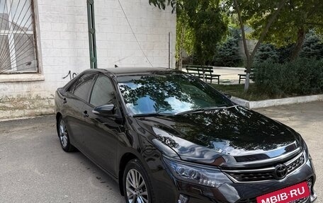 Toyota Camry, 2017 год, 3 400 000 рублей, 2 фотография