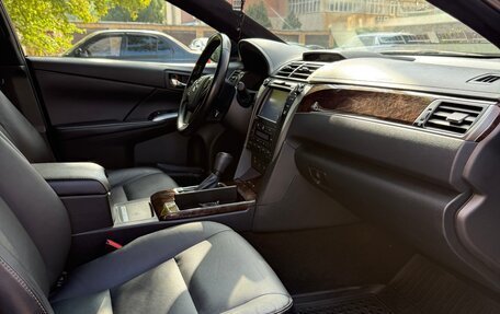 Toyota Camry, 2017 год, 3 400 000 рублей, 12 фотография
