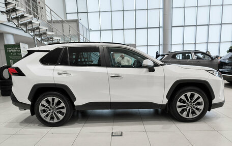 Toyota RAV4, 2020 год, 2 750 000 рублей, 8 фотография
