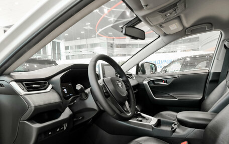 Toyota RAV4, 2020 год, 2 750 000 рублей, 20 фотография
