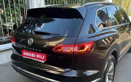Volkswagen Touareg III, 2019 год, 4 850 000 рублей, 2 фотография