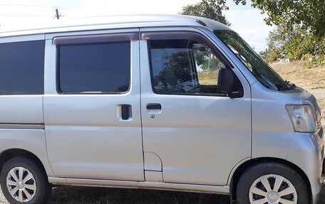 Toyota Pixis Van I, 2015 год, 715 000 рублей, 2 фотография
