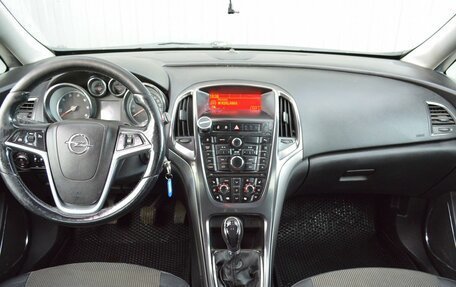 Opel Astra J, 2011 год, 769 999 рублей, 7 фотография