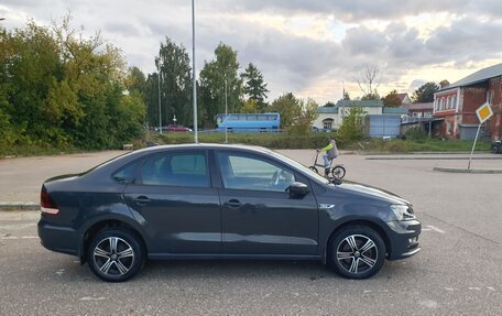 Volkswagen Polo VI (EU Market), 2018 год, 1 000 000 рублей, 1 фотография