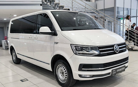 Volkswagen Caravelle T6 рестайлинг, 2018 год, 2 720 000 рублей, 3 фотография