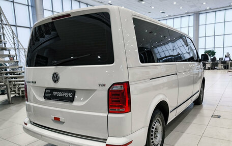 Volkswagen Caravelle T6 рестайлинг, 2018 год, 2 720 000 рублей, 6 фотография