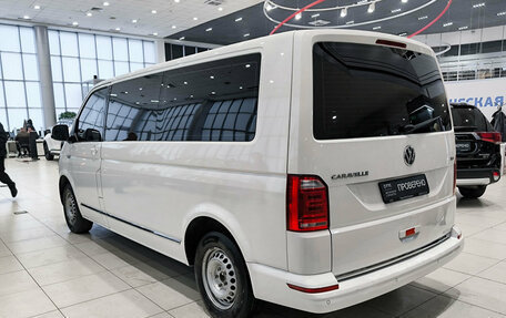 Volkswagen Caravelle T6 рестайлинг, 2018 год, 2 720 000 рублей, 8 фотография