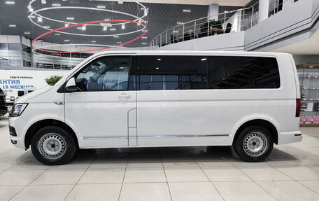 Volkswagen Caravelle T6 рестайлинг, 2018 год, 2 720 000 рублей, 10 фотография