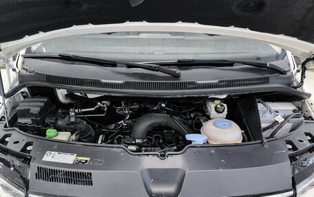 Volkswagen Caravelle T6 рестайлинг, 2018 год, 2 720 000 рублей, 11 фотография