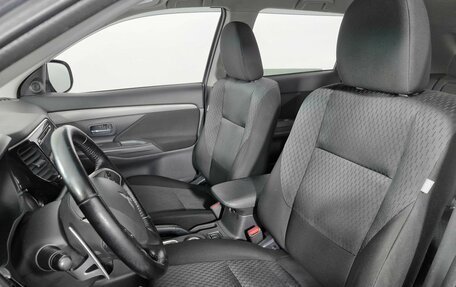 Mitsubishi Outlander III рестайлинг 3, 2013 год, 1 239 000 рублей, 10 фотография