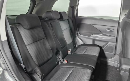 Mitsubishi Outlander III рестайлинг 3, 2013 год, 1 239 000 рублей, 12 фотография