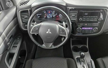 Mitsubishi Outlander III рестайлинг 3, 2013 год, 1 239 000 рублей, 15 фотография