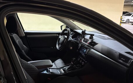 Skoda Superb III рестайлинг, 2016 год, 1 690 000 рублей, 12 фотография
