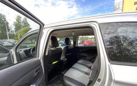 Mitsubishi Outlander III рестайлинг 3, 2015 год, 1 305 000 рублей, 5 фотография