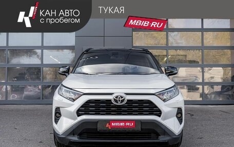 Toyota RAV4, 2021 год, 3 700 000 рублей, 2 фотография