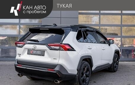 Toyota RAV4, 2021 год, 3 700 000 рублей, 3 фотография