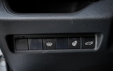 Toyota RAV4, 2021 год, 3 700 000 рублей, 13 фотография