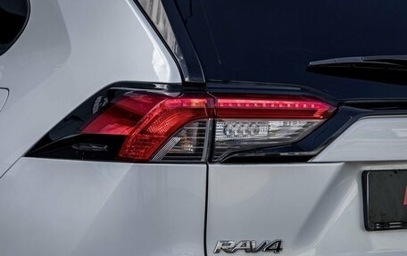 Toyota RAV4, 2021 год, 3 700 000 рублей, 5 фотография