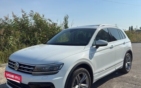 Volkswagen Tiguan II, 2019 год, 3 600 000 рублей, 3 фотография