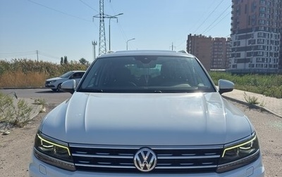 Volkswagen Tiguan II, 2019 год, 3 600 000 рублей, 1 фотография