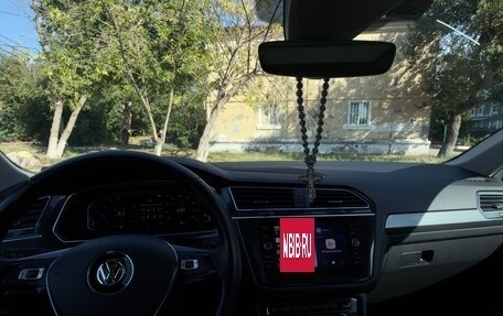 Volkswagen Tiguan II, 2019 год, 3 600 000 рублей, 12 фотография