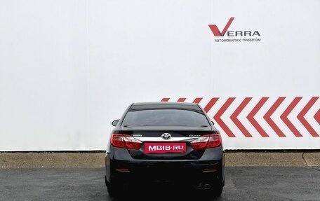 Toyota Camry, 2013 год, 1 700 000 рублей, 4 фотография