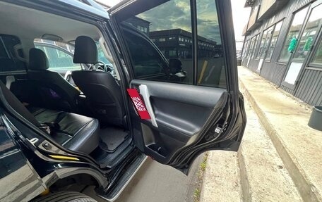 Toyota Land Cruiser Prado 150 рестайлинг 2, 2016 год, 3 800 000 рублей, 11 фотография