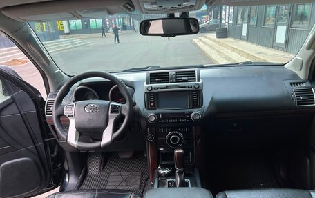 Toyota Land Cruiser Prado 150 рестайлинг 2, 2016 год, 3 800 000 рублей, 14 фотография
