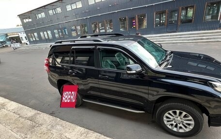Toyota Land Cruiser Prado 150 рестайлинг 2, 2016 год, 3 800 000 рублей, 13 фотография