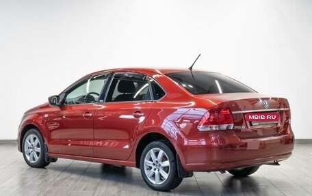 Volkswagen Polo VI (EU Market), 2013 год, 879 000 рублей, 2 фотография