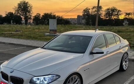 BMW 5 серия, 2014 год, 1 950 000 рублей, 4 фотография