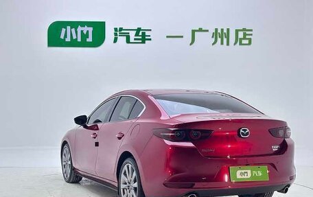 Mazda 3, 2022 год, 1 980 000 рублей, 4 фотография