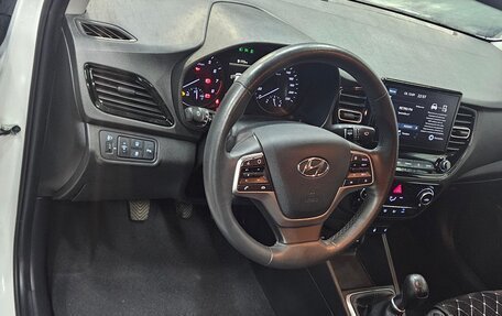 Hyundai Solaris II рестайлинг, 2021 год, 1 565 000 рублей, 6 фотография