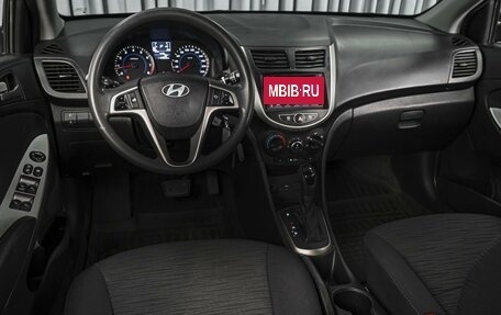 Hyundai Solaris II рестайлинг, 2015 год, 1 113 000 рублей, 6 фотография